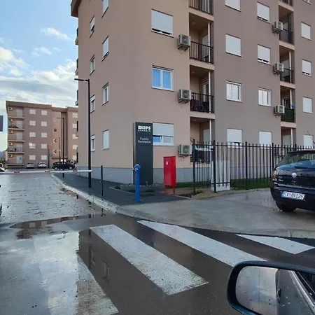 Vincent Van Gogh Podgorica Exterior photo